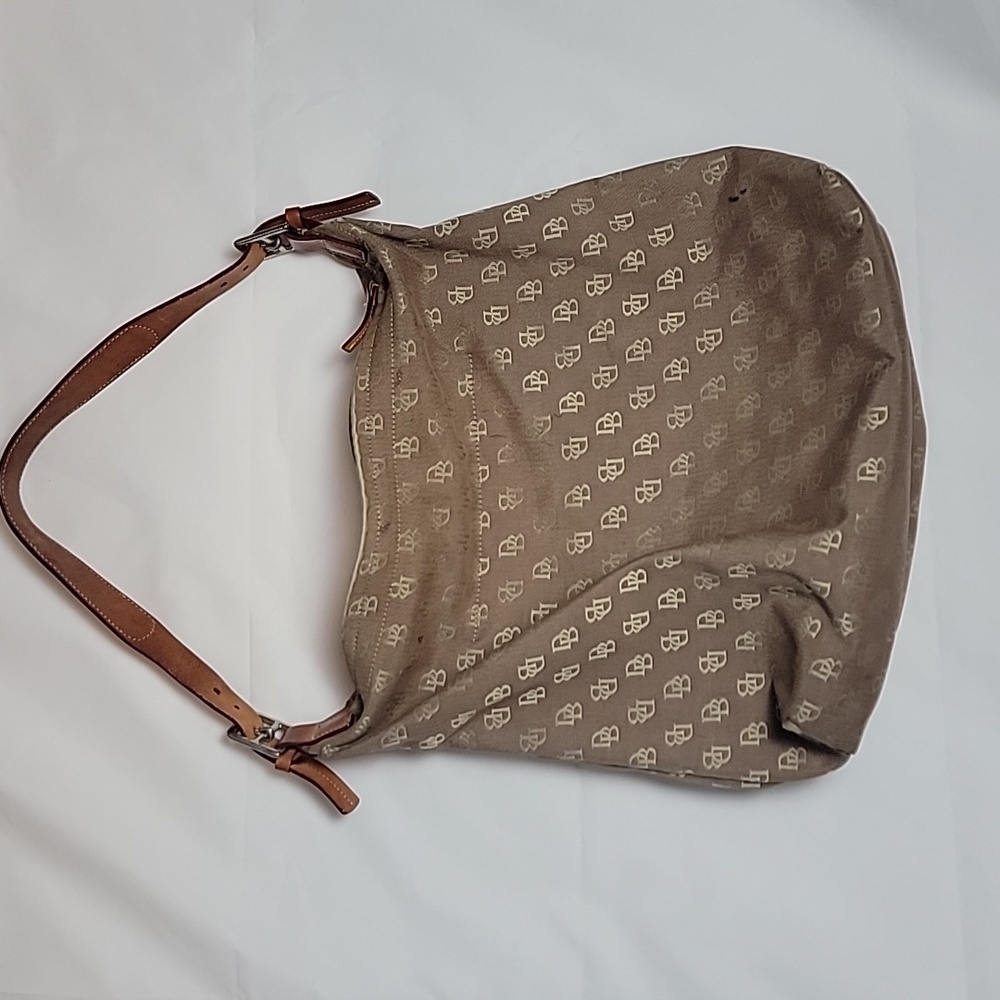 Dooney & Bourke hobo style bag